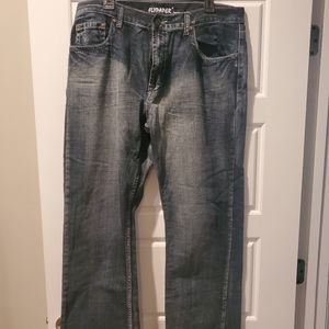 Men's Flypaper jeans. Never worn